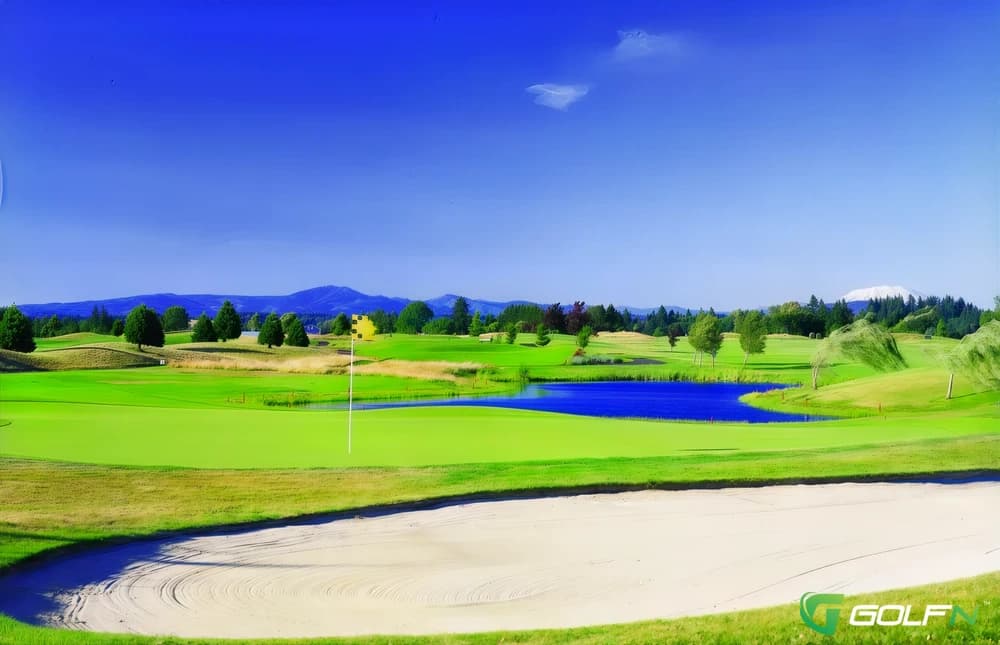 Tri-Mountain Golf Course in Ridgefield, Washington — public, 18-hole golf course, designed by Bill Robinson (1994)
