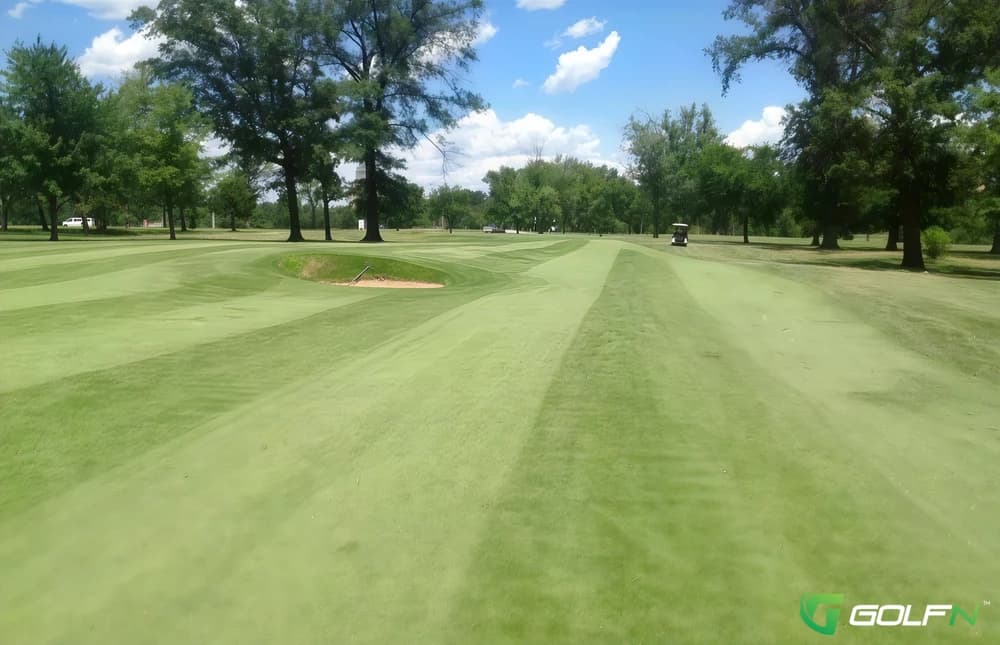 Highlands Golf And Tennis Center in Saint Louis, Missouri — semi-private, 9-hole golf course, designed by Conditions
Good
Value
Good
Layout
Excellent
Friendliness
Excellent
Pace
Excellent
Amenities
Excellent