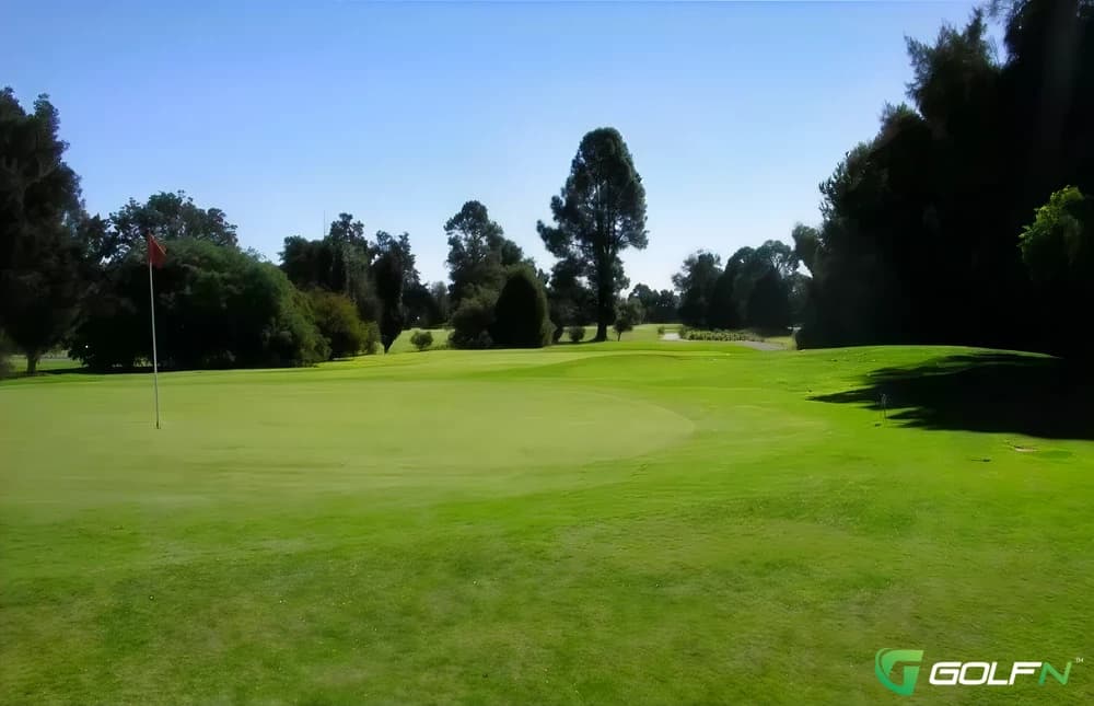 Chiltern Golf Club in Chiltern, Victoria β semi-private, 12-hole golf course