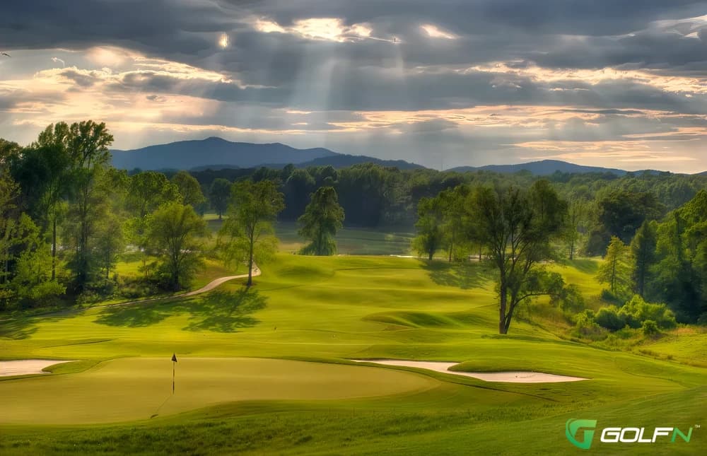 Lakes - The Wiltshire Golf & Country Club in Swindon, England — resort, 27-hole golf course, designed by Sam Snead (2004)