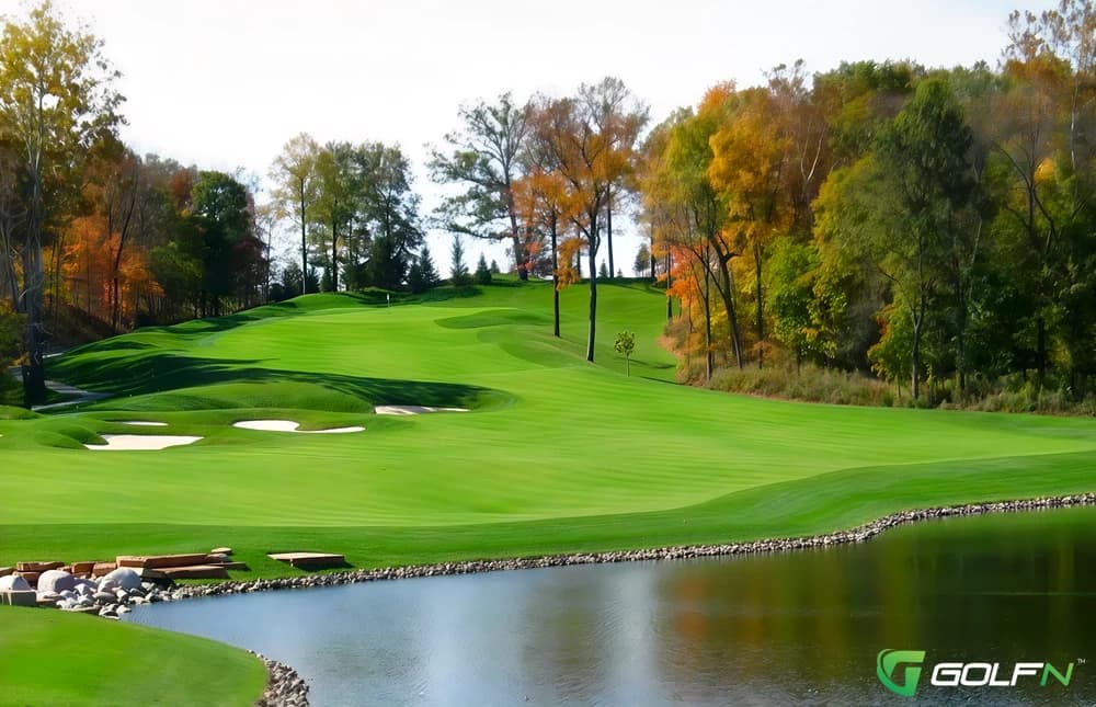 Canyata Golf Club in Marshall, Illinois — private, 18-hole golf course, designed by Michael J. Benkusky (2001)