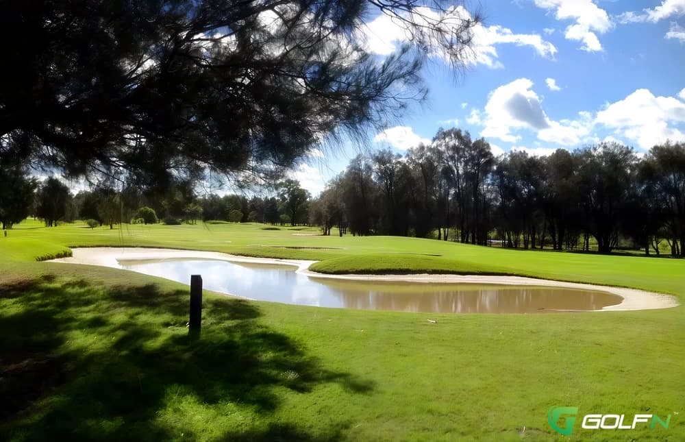 Kurrai-Nudgee Golf Club in Nudgee, Queensland β 18-hole golf course