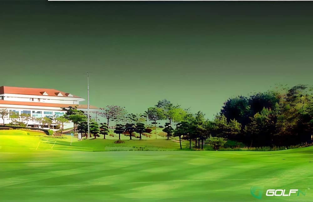 Right - Bomun Golf Club in Gyeongju-si, Gyeongsangbugdo β public, 18-hole golf course, designed by Dennis Wise (1981)