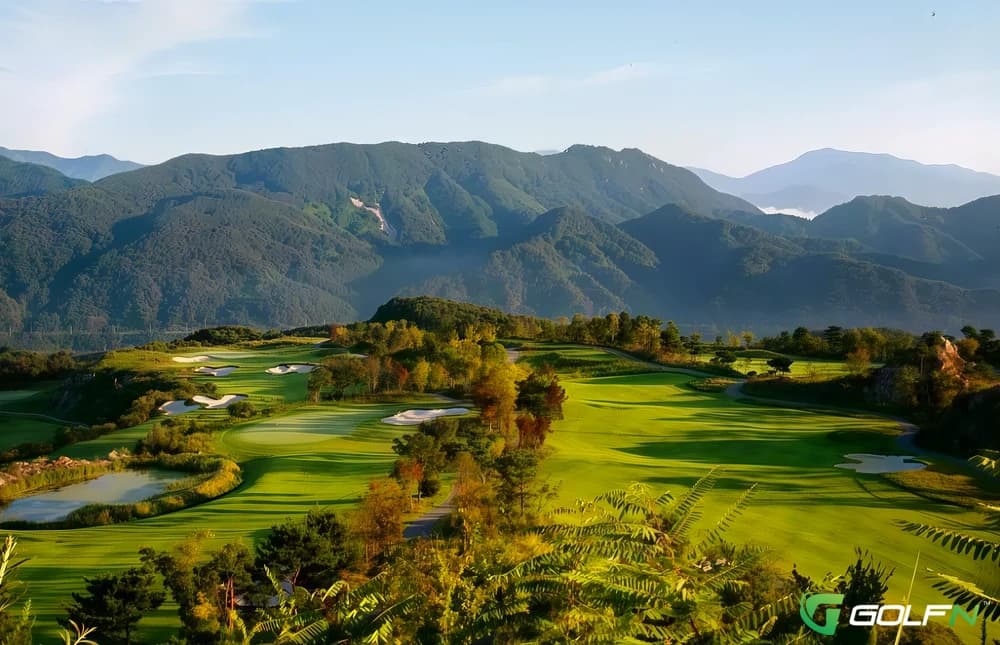 Jade Palace Golf Club in Chuncheon-si, Gang'weondo — semi-private, 18-hole golf course, designed by Bob Harrison (2004)