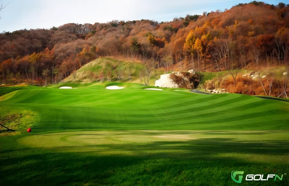 360º Country Club in Gangcheon-myeon, Gyeonggido — 18-hole golf course, designed by Brian Costello (2011)
