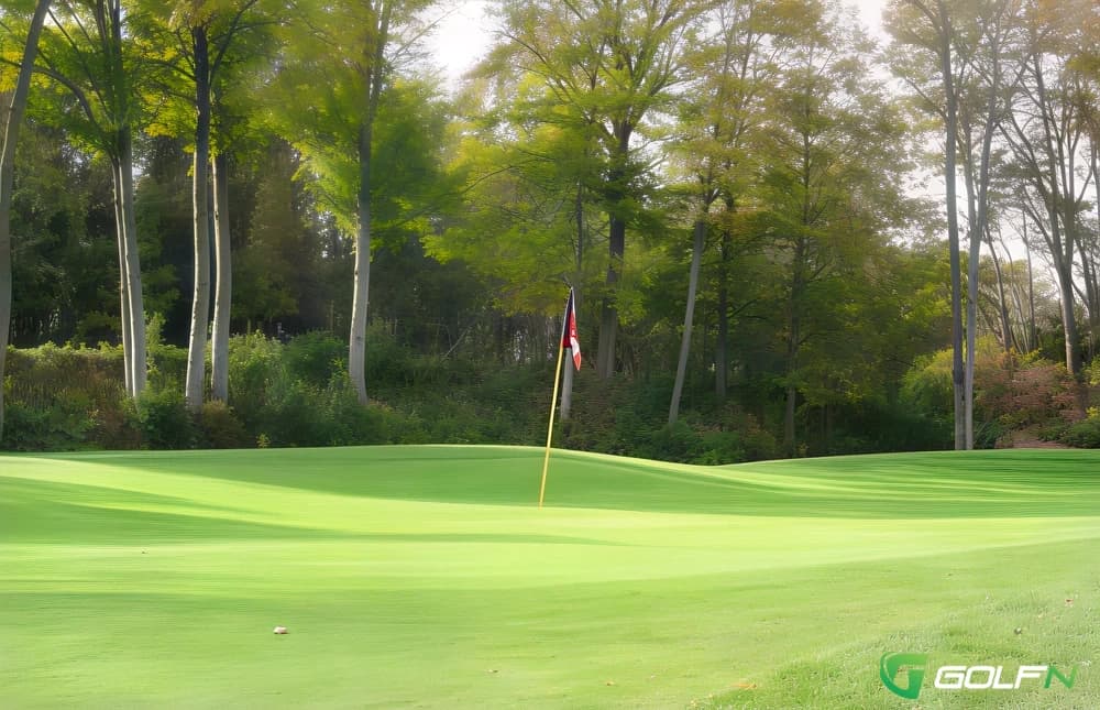 Ash Brook Golf Club in Port Hope, Ontario — semi-private, 18-hole golf course