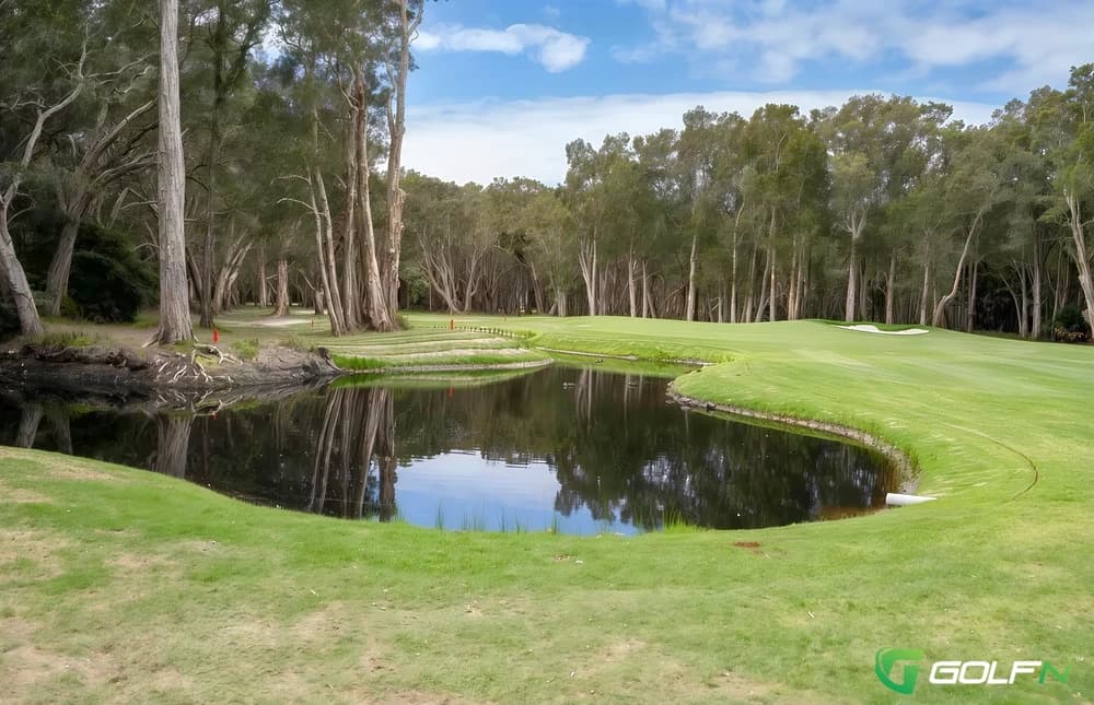 Toukley Golf Club in Toukley, New South Wales — semi-private, 18-hole golf course