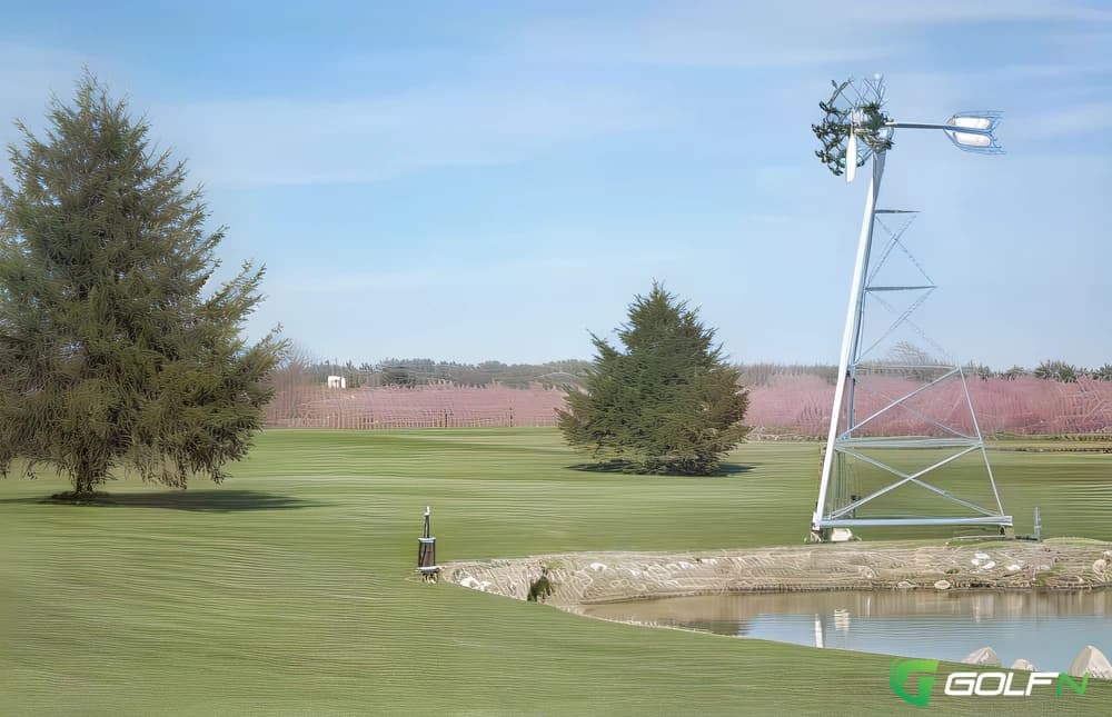 Peach Trees Executive Golf in Niagara on the Lake, Ontario — public, 9-hole golf course