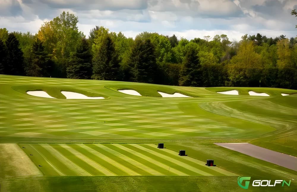 Blue - Club Laval Sur Le Lac in Laval-sur-le-Lac, Quebec — private, 18-hole golf course, designed by Ian Andrew (2011)