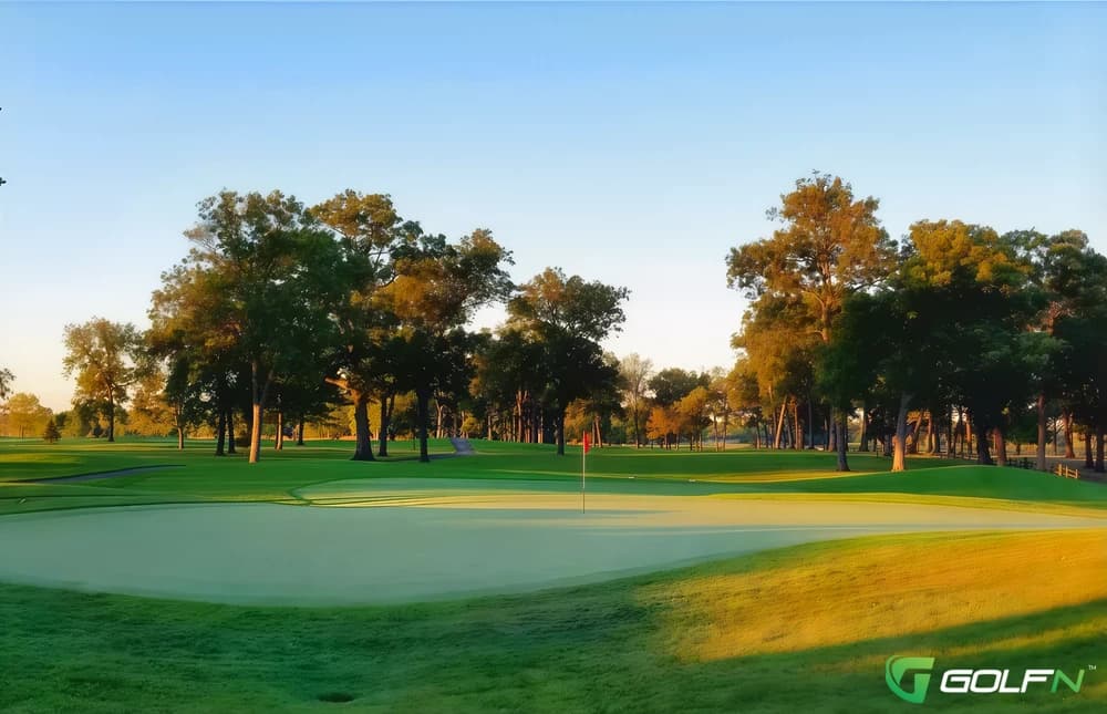 Phillips Park Golf Course in Aurora, Illinois — public, 18-hole golf course, designed by Greg Martin (2001)