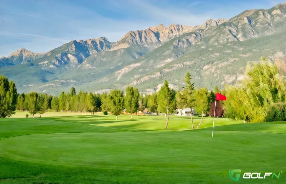 Coys Par 3 in Fairmont Hot Springs, British Columbia — public, 9-hole golf course