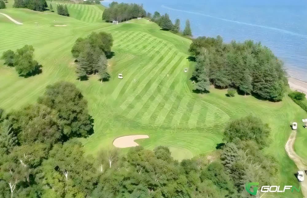 Club De Golf Carleton-Sur-Mer in carleton - sur - mer, Quebec — public, 18-hole golf course
