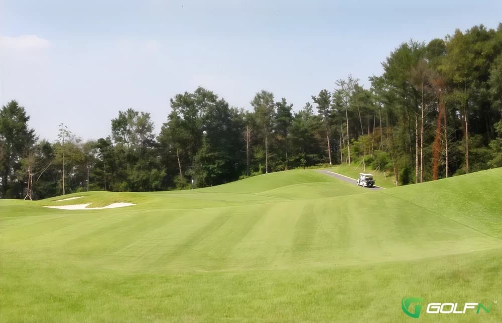 (Left) Dragon/Hill- Zensfield Country Club in Eumseong-gun, Chungcheongbugdo β public, 18-hole golf course