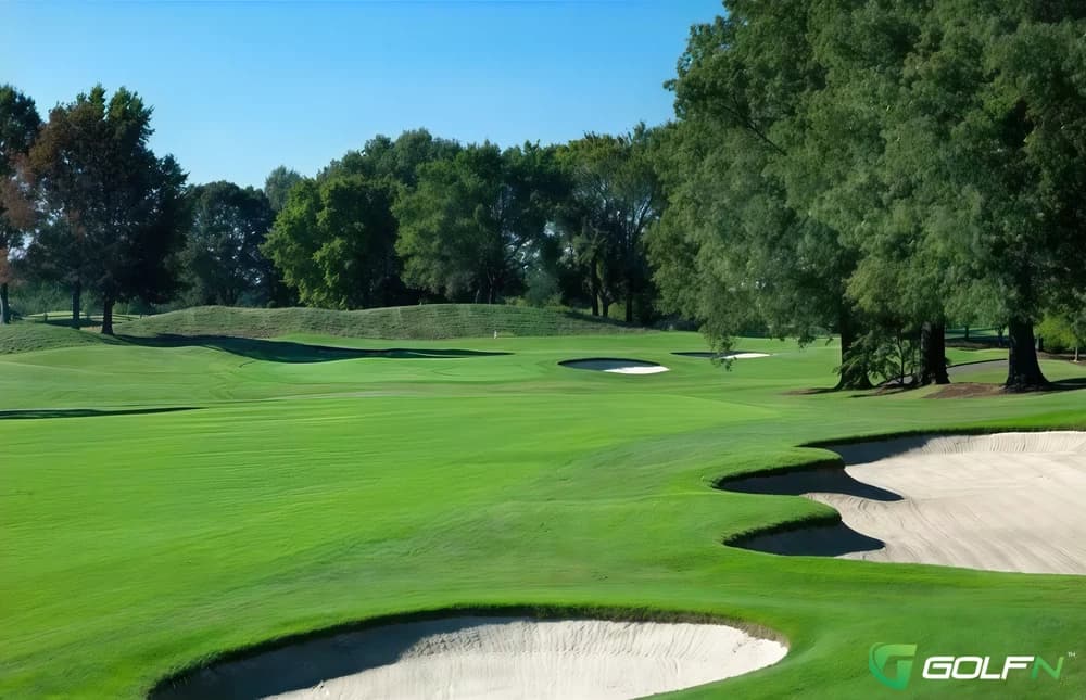 Tpc At Southwind in Memphis, Tennessee — private, 18-hole golf course, designed by Ron Prichard
(1988)