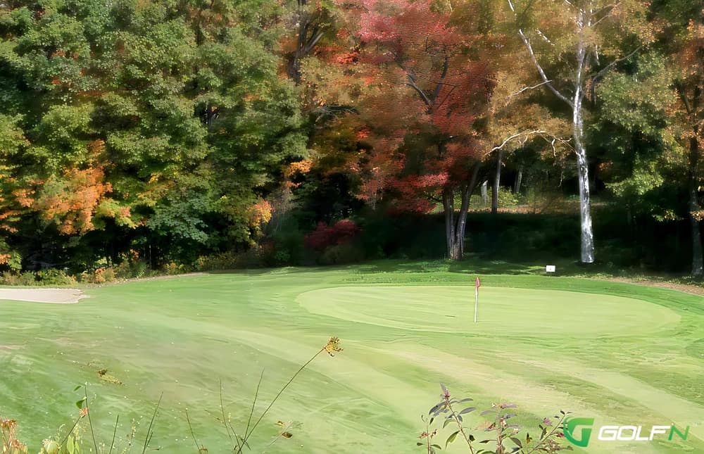 Rawdon Club De Golf in Rawdon, Quebec — semi-private, 18-hole golf course