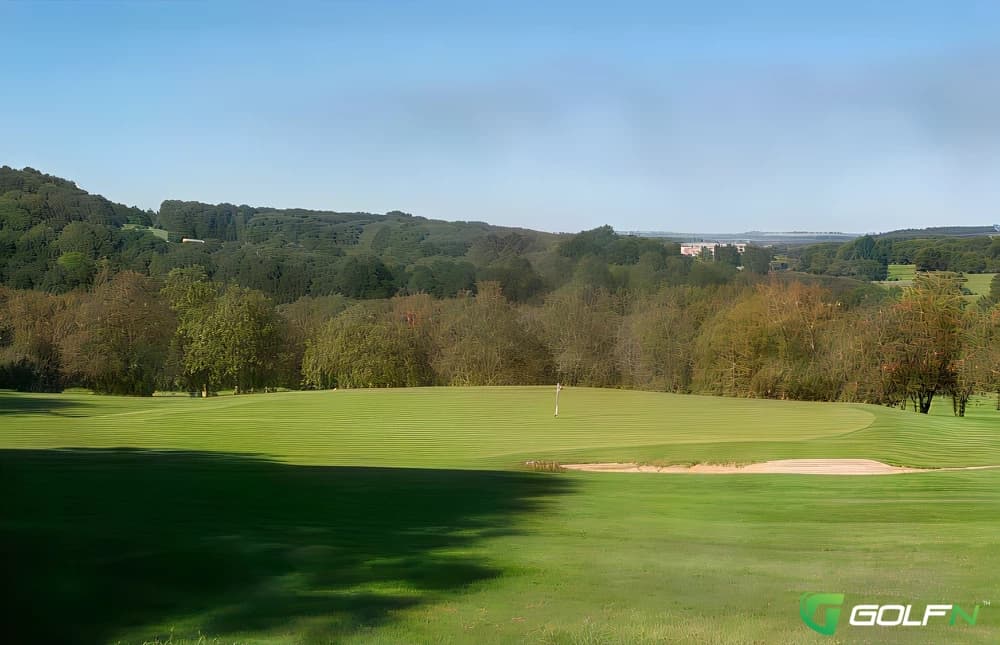 Sonning Golf Club in Sonning, England — semi-private, 18-hole golf course