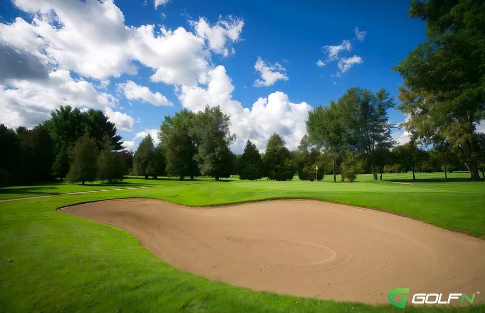 Par 3 - Club De Golf Le Cardinal in Laval, Quebec — semi-private, 36-hole golf course