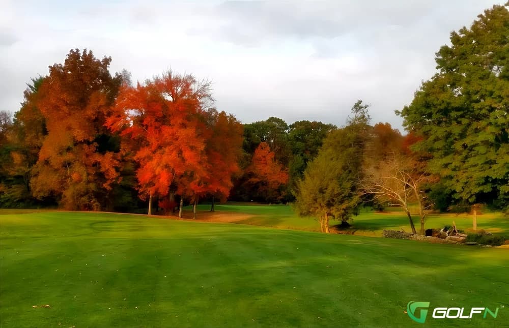 Twin Oaks Golf Course in Dallas, Pennsylvania — semi-private, 9-hole golf course, designed by Charles Volack (1967)