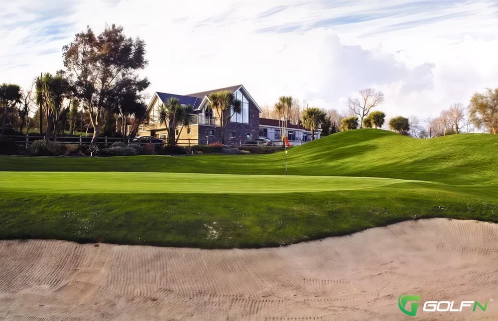 Bantry Bay Golf Club in Bantry, Cork — public, 18-hole golf course, designed by Christy O‚ÄôConnor Jr (1975)