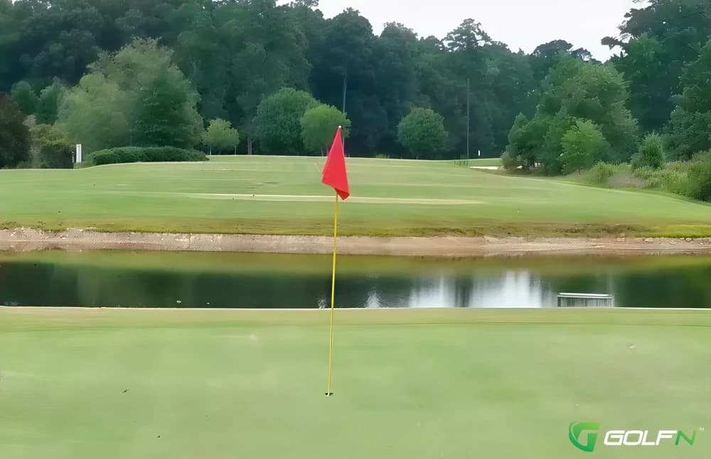 Meadows - Traces Golf Club in Florence, South Carolina — semi-private, 27-hole golf course, designed by Ron Garl (1999)
