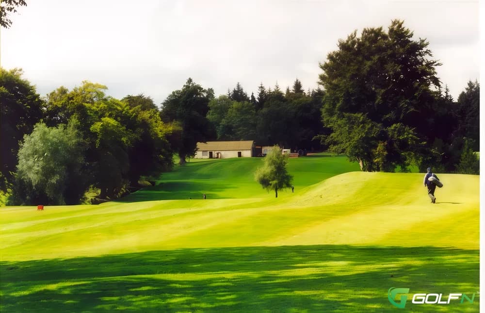Hollandbush Golf Club in Lesmahagow, Scotland — private, 18-hole golf course