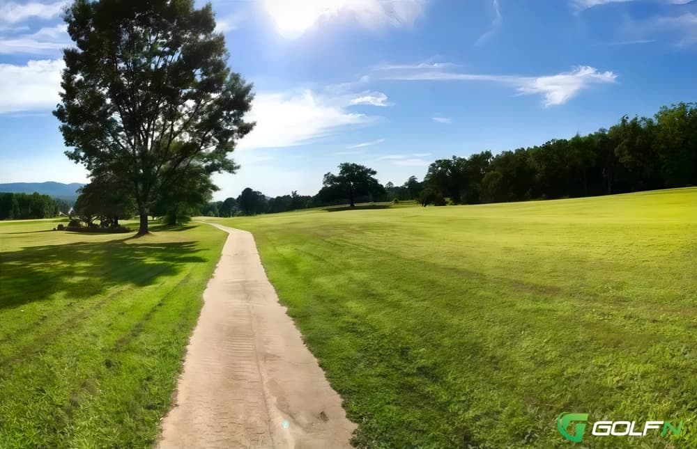 Lion'S Den Golf Club in Dardanelle, Arkansas — semi-private, 18-hole golf course, designed by John Daly