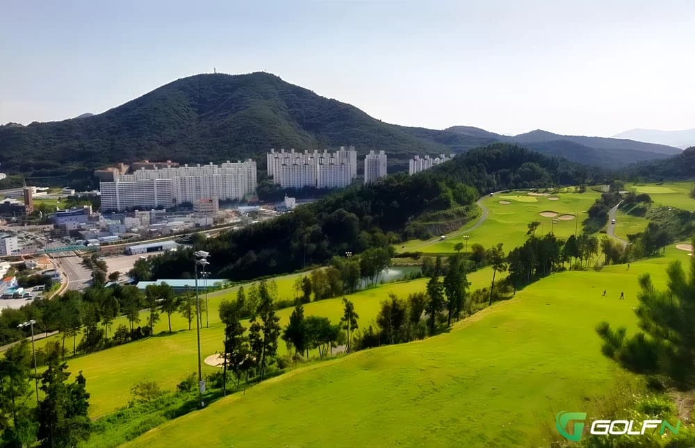 City Park Golf & Resort in Yeosu, Jeonranamdo β resort, 18-hole golf course