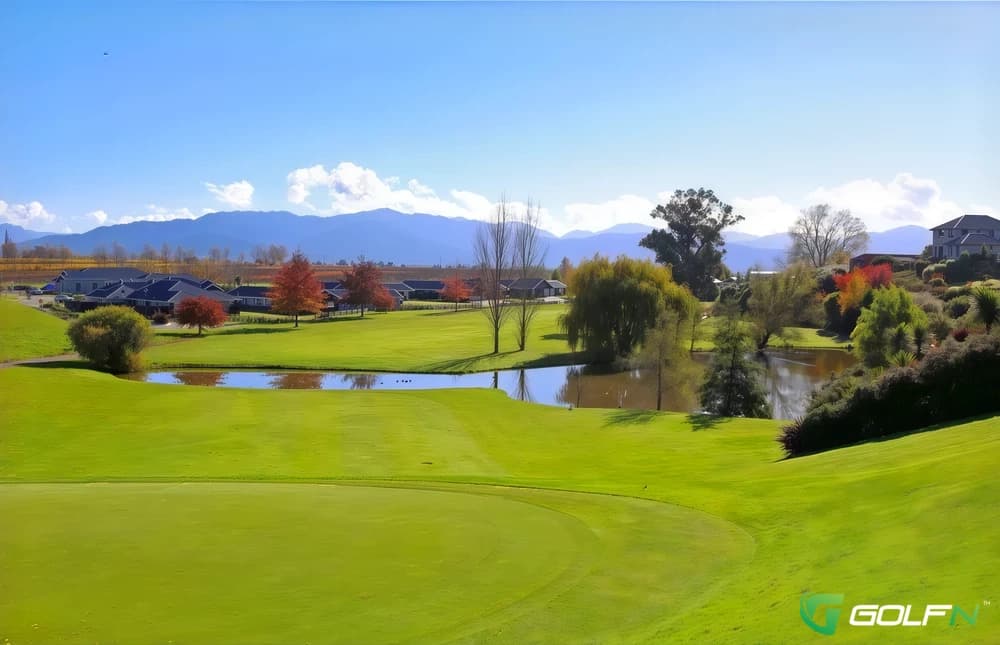 Marlborough Golf Club in Blenheim, Auckland β public, 18-hole golf course, designed by Graham Papworth