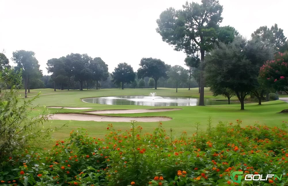 Willow Brook Country Club in Tyler, Texas — private, 18-hole golf course, designed by Joe Finger (1979)