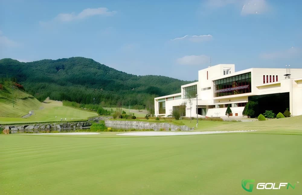 Gold Nine Country Club in Cheongju-si, Chungcheongbugdo β semi-private, 9-hole golf course