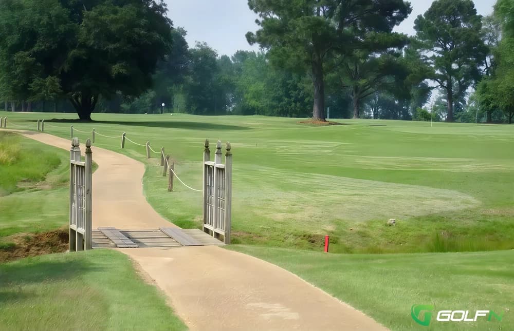 Oaks Country Club in Murray, Kentucky — private, 18-hole golf course, designed by Scott Nall, Sr.