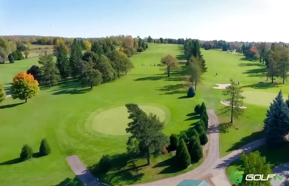 Puslinch Lake Golf Club in Cambridge, Ontario — semi-private, 18-hole golf course