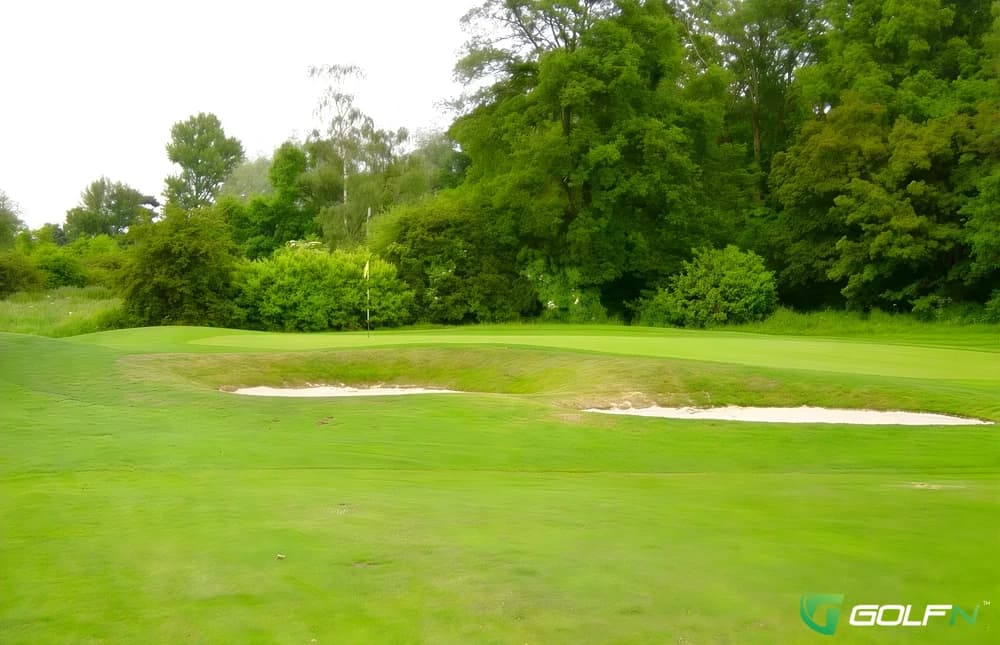 Canons Brook Golf Club in Harlow, England — semi-private, 18-hole golf course, designed by Henry Cotton (1963)