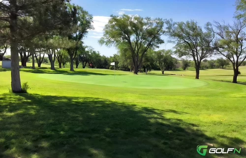 Tule Lake Golf Club in Tulia, Texas — semi-private, 9-hole golf course