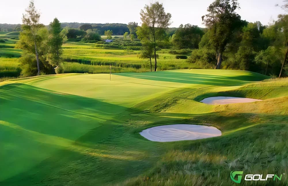 Angels Crossing Golf Club in Vicksburg, Michigan — semi-private, 18-hole golf course, designed by Bruce Matthews III (2004)