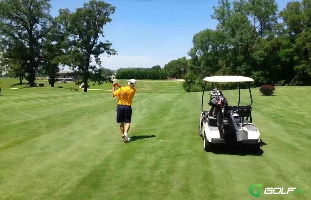 Robbinhurst Golf Club in Valparaiso, Indiana — public, 18-hole golf course