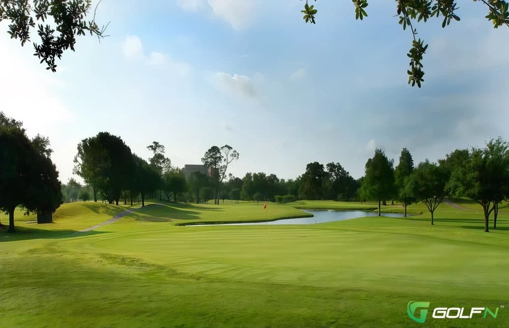 Hermann Park Golf Course in Houston, Texas — public, 18-hole golf course, designed by Carlton Gipson (1997)