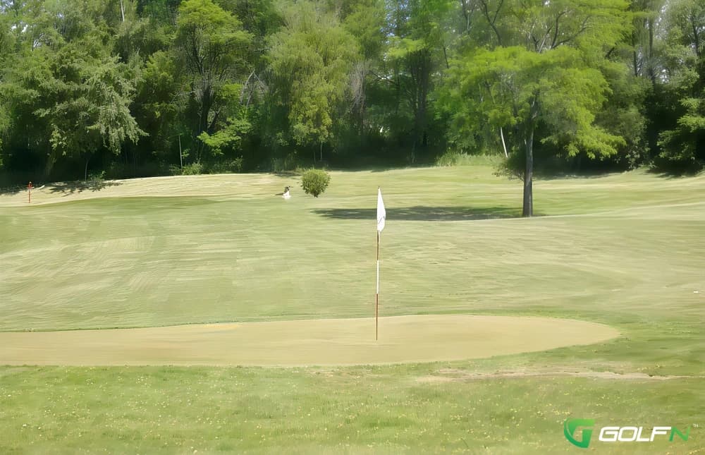 Knights Of Columbus Par 3 Golf Course in Quincy, Illinois — semi-private, 9-hole golf course