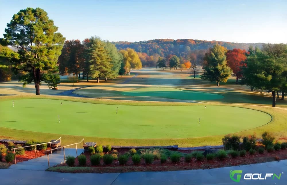 La Rive Sud Club De Golf in St Bastille Le Grand, Quebec — semi-private, 18-hole golf course, designed by Joe Finger (1968)