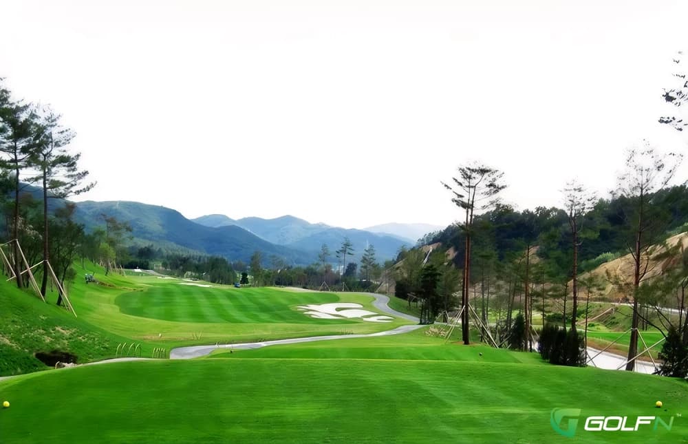 Seven Valley Country Club in Chilgok-gun, Gyeongsangbugdo β public, 18-hole golf course, designed by Tony Cashmore (2011)
