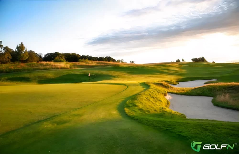 The Grove Golf Course in Watford, England — resort, 18-hole golf course, designed by Kyle Phillips (2003)