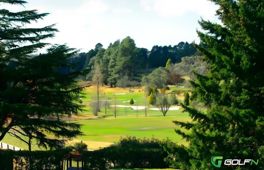 Blackheath Golf And Community Club in Blackheath , New South Wales — public, 18-hole golf course, designed by Prosper Ellis