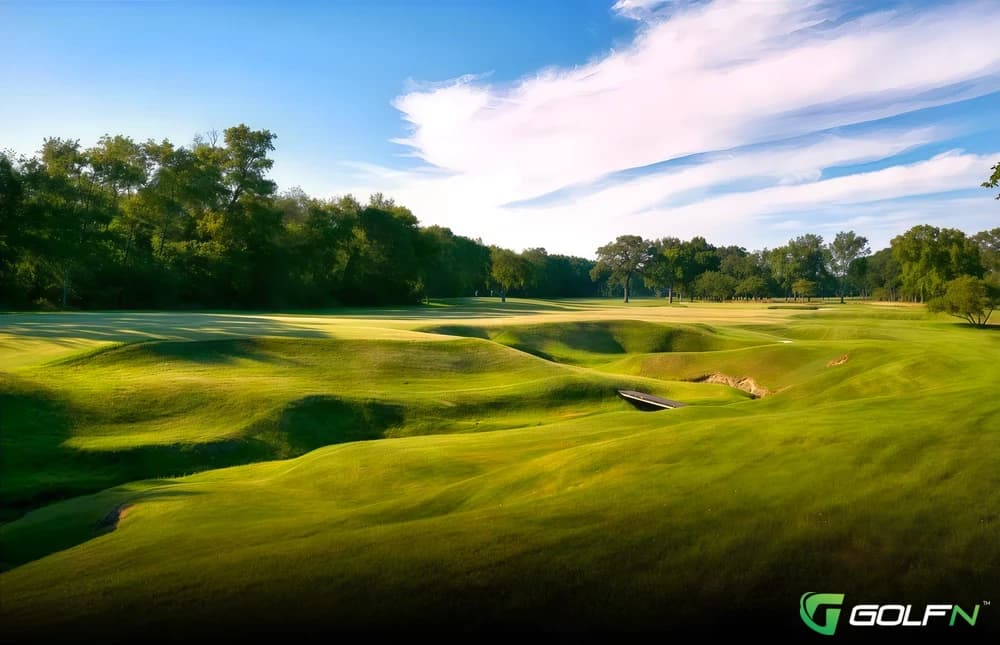 Shoreacres in Lake Bluff, Illinois — private, 18-hole golf course, designed by Seth Raynor (1916)