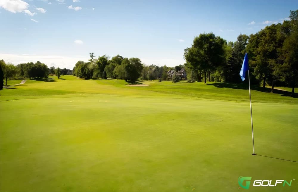 Golf Ste-Rose in Laval, Quebec — semi-private, 18-hole golf course