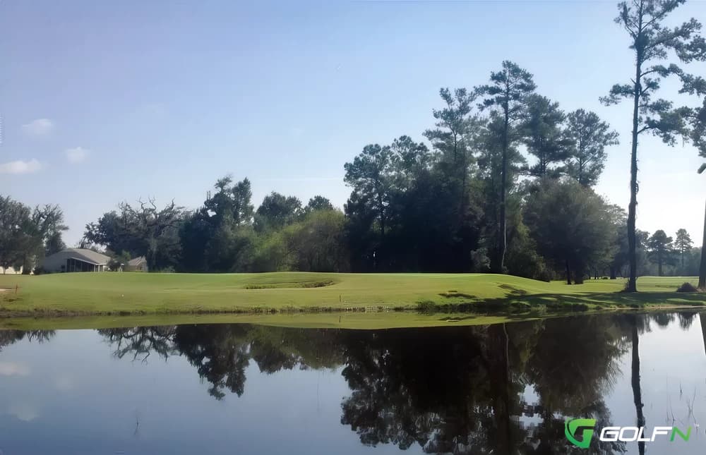 Hernando Oaks Golf Club in Brooksville, Florida — public, 18-hole golf course, designed by Scott Pate