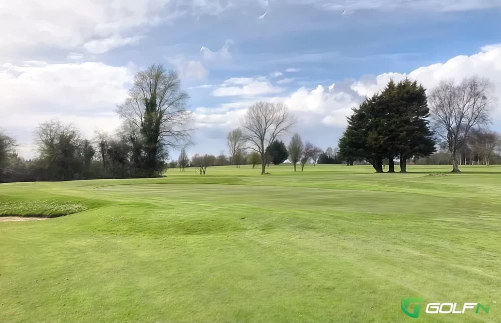 South Meath Golf Club in Trim, Meath โ private, 18-hole golf course, designed by Eddie Hackett (1997)