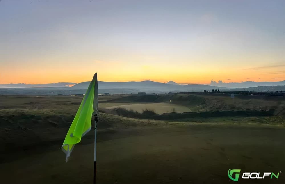 Gweedore Golf Club in Gweedore, Donegal โ private, 18-hole golf course