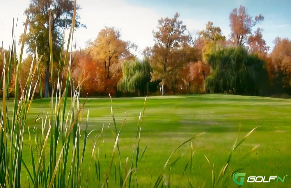 Russellville Country Club in Russellville, Arkansas — semi-private, 18-hole golf course, designed by Joel Goldstrand