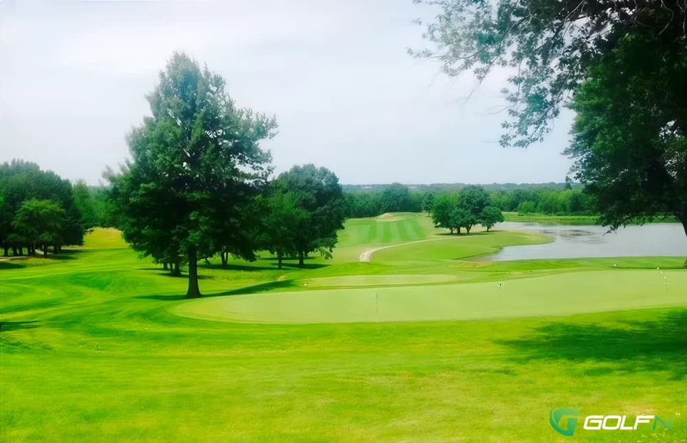 Hidden Pines Country Club in Warrensburg, Missouri — semi-private, 18-hole golf course, designed by Gary Kern