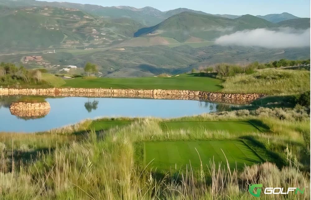 Outlaw Golf Club in Hideout, Utah — semi-private, 9-hole golf course